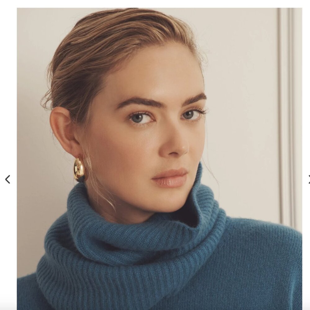 Naadam luxe cashmere snood in Cadet Blue NWT